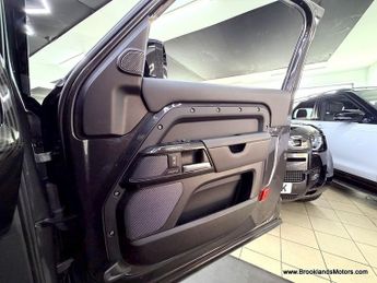 Land Rover Defender V8 CARPATHIAN EDITION [3X LAND ROVER SERVICES, MILLTEK EXHAUST A