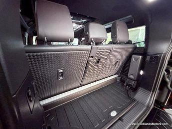 Land Rover Defender V8 CARPATHIAN EDITION [3X LAND ROVER SERVICES, MILLTEK EXHAUST A