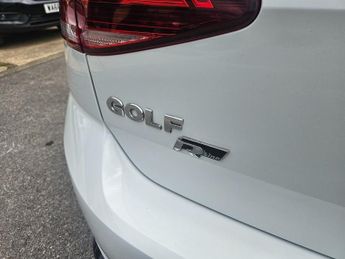 Volkswagen Golf 2.0 TDI BlueMotion Tech R-Line Hatchback 5dr Diesel DSG Euro 6 (