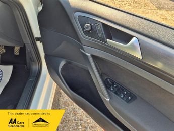 Volkswagen Golf 2.0 TDI SE Nav Estate 5dr Diesel DSG Euro 6 (s/s) (150 ps)