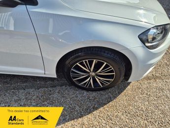 Volkswagen Golf 2.0 TDI SE Nav Estate 5dr Diesel DSG Euro 6 (s/s) (150 ps)