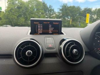 Audi A1 1.4 TFSI S line S Tronic Euro 5 (s/s) 3dr