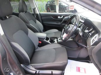 Nissan Qashqai DIG-T N-CONNECTA DCT