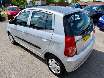 Kia Picanto 1
