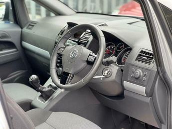 Vauxhall Zafira 1.8 16V Exclusiv MPV 5dr Petrol Manual Euro 5 (140 ps)