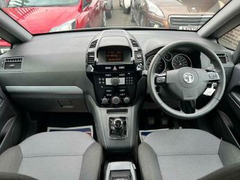 Vauxhall Zafira 1.8 16V Exclusiv MPV 5dr Petrol Manual Euro 5 (140 ps)