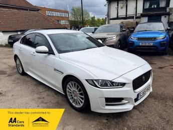 Jaguar XE R-SPORT
