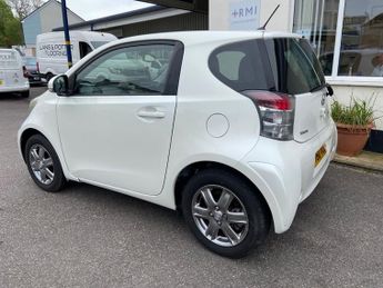 Toyota iQ VVT-I IQ2