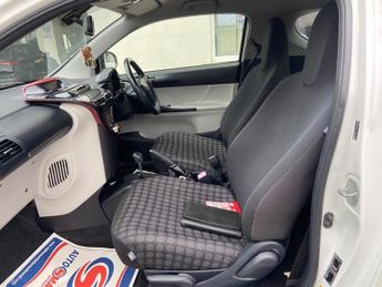 Toyota iQ VVT-I IQ2