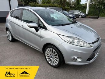 Ford Fiesta TITANIUM AUTOMATIC