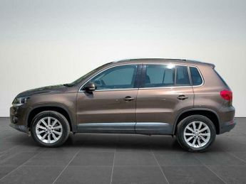 Volkswagen Tiguan 2.0 TDI BlueMotion Tech SE DSG 4WD Euro 5 (s/s) 5dr