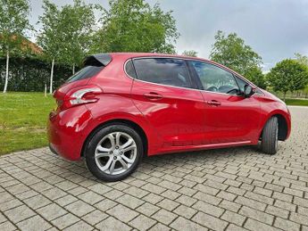 Peugeot 208 1.2 e-VTi PureTech Allure Hatchback 5dr Petrol EGC Euro 5 (s/s) 