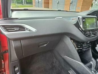 Peugeot 208 1.2 e-VTi PureTech Allure Hatchback 5dr Petrol EGC Euro 5 (s/s) 