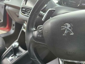 Peugeot 208 1.2 e-VTi PureTech Allure Hatchback 5dr Petrol EGC Euro 5 (s/s) 