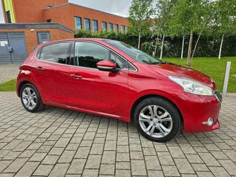 Peugeot 208 1.2 e-VTi PureTech Allure Hatchback 5dr Petrol EGC Euro 5 (s/s) 