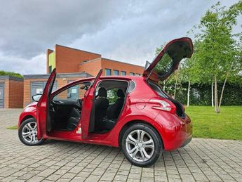 Peugeot 208 1.2 e-VTi PureTech Allure Hatchback 5dr Petrol EGC Euro 5 (s/s) 