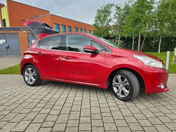 Peugeot 208 1.2 e-VTi PureTech Allure Hatchback 5dr Petrol EGC Euro 5 (s/s) 
