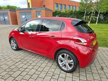 Peugeot 208 1.2 e-VTi PureTech Allure Hatchback 5dr Petrol EGC Euro 5 (s/s) 