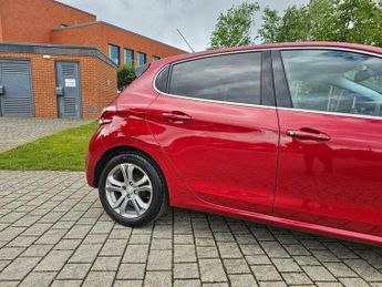 Peugeot 208 1.2 e-VTi PureTech Allure Hatchback 5dr Petrol EGC Euro 5 (s/s) 