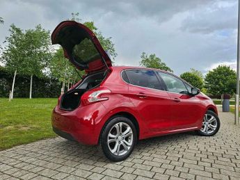 Peugeot 208 1.2 e-VTi PureTech Allure Hatchback 5dr Petrol EGC Euro 5 (s/s) 