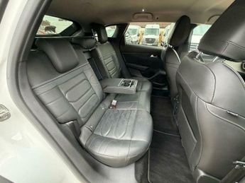 Citroen C5 1.6 12.4kWh Shine Plus e-EAT8 Euro 6 (s/s) 5dr