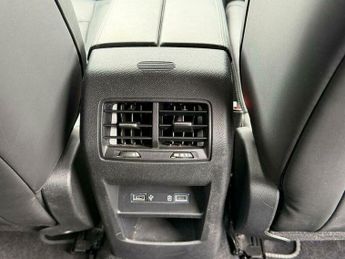 Citroen C5 1.6 12.4kWh Shine Plus e-EAT8 Euro 6 (s/s) 5dr