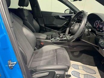 Audi A4 2.0 A4 Black Edition 40 TDI MHEV Quattro Semi-Auto 4WD 5dr