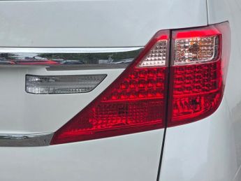 Toyota Alphard Automatic, Petrol Hybrid, 7 seats, Euro 6