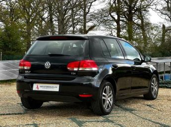 Volkswagen Golf 1.6 TDI SE DSG Euro 5 5dr