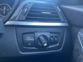 BMW 3 SERIES 2.0 320d Luxury Auto Euro 5 (s/s) 4dr