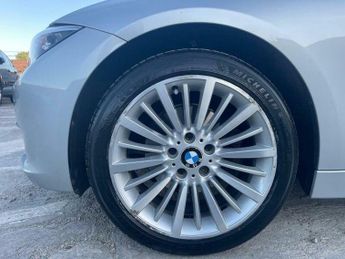 BMW 3 SERIES 2.0 320d Luxury Auto Euro 5 (s/s) 4dr