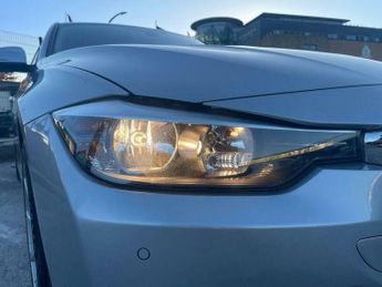 BMW 3 SERIES 2.0 320d Luxury Auto Euro 5 (s/s) 4dr