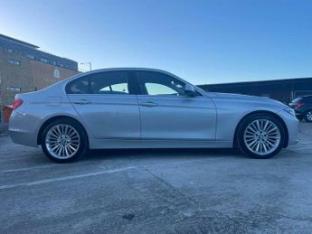 BMW 3 SERIES 2.0 320d Luxury Auto Euro 5 (s/s) 4dr