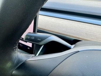 Tesla Model 3 Standard Range Plus Saloon 4dr Electric Auto RWD (241 bhp)