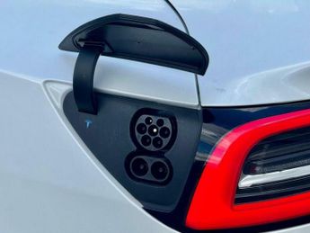 Tesla Model 3 Standard Range Plus Saloon 4dr Electric Auto RWD (241 bhp)