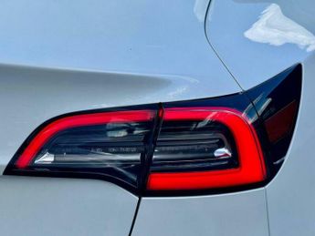 Tesla Model 3 Standard Range Plus Saloon 4dr Electric Auto RWD (241 bhp)