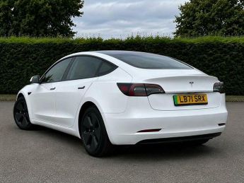 Tesla Model 3 Standard Range Plus Auto RWD 4dr
