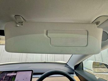 Tesla Model 3 Standard Range Plus Saloon 4dr Electric Auto RWD (241 bhp)
