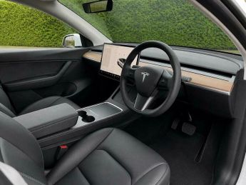 Tesla Model 3 Standard Range Plus Saloon 4dr Electric Auto RWD (241 bhp)