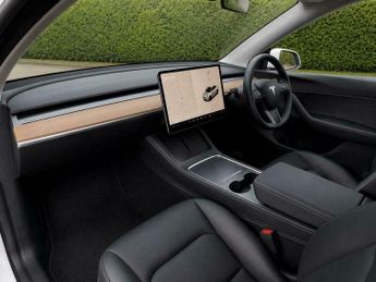 Tesla Model 3 Standard Range Plus Saloon 4dr Electric Auto RWD (241 bhp)