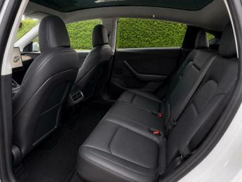 Tesla Model 3 Standard Range Plus Auto RWD 4dr