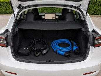 Tesla Model 3 Standard Range Plus Auto RWD 4dr