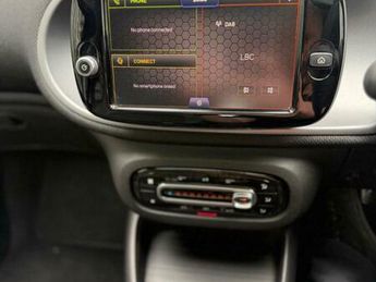 Smart ForFour 17.6kWh Premium Auto 5dr (22kW Charger)