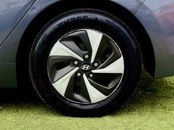 Hyundai Ioniq 1.6 h-GDi Premium Hatchback 5dr Petrol Hybrid DCT Euro 6 (s/s) (