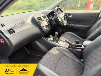 Nissan Pulsar 1.2 DIG-T N-Connecta Hatchback 5dr Petrol Manual Euro 6 (s/s) (1