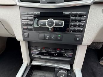Mercedes-Benz E Class E220 CDI BLUEEFFICIENCY S/S SE