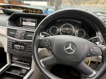 Mercedes-Benz E Class E220 CDI BLUEEFFICIENCY S/S SE