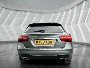 Mercedes-Benz C Class 1.6 GLA180 Urban Edition 7G-DCT Euro 6 (s/s) 5dr