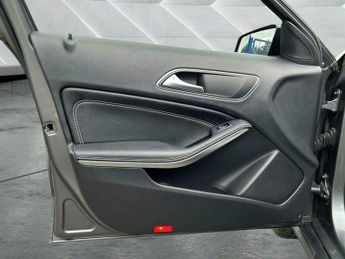 Mercedes-Benz C Class 1.6 GLA180 Urban Edition 7G-DCT Euro 6 (s/s) 5dr