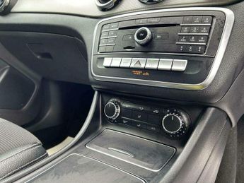 Mercedes-Benz C Class 1.6 GLA180 Urban Edition 7G-DCT Euro 6 (s/s) 5dr
